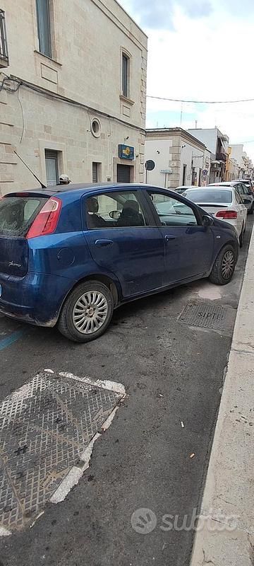 Usata Fiat Grande Punto 75 CV (55 kW) 2006 Blu Utilitaria