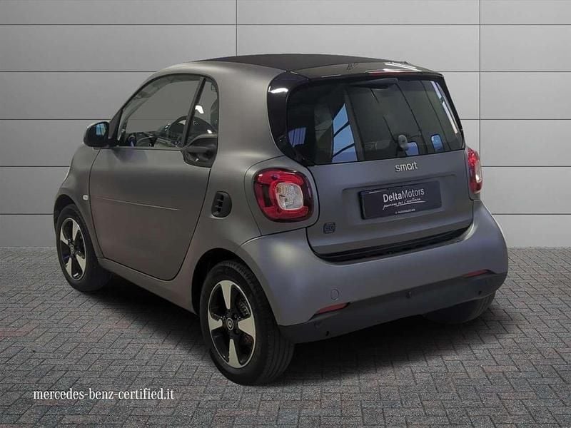 Usata Smart ForTwo Coupé Passion 60 kW (82 CV) 2022 Titania grey Utilitaria