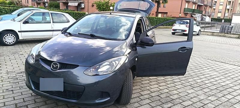 Usata Mazda 2 75 CV (55 kW) 2007 Grigio Utilitaria
