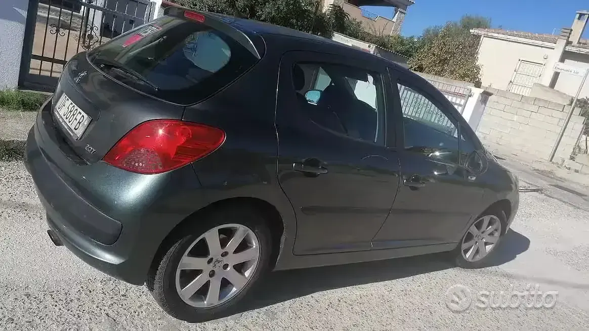 Usata Peugeot 207 90 CV (66 kW) 2007 Grigio Berlina