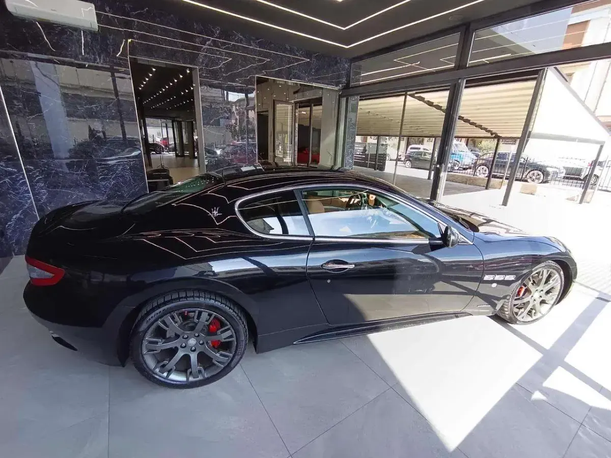 Usata Maserati Granturismo 439 CV (322 kW) 2009 Nero Coupé