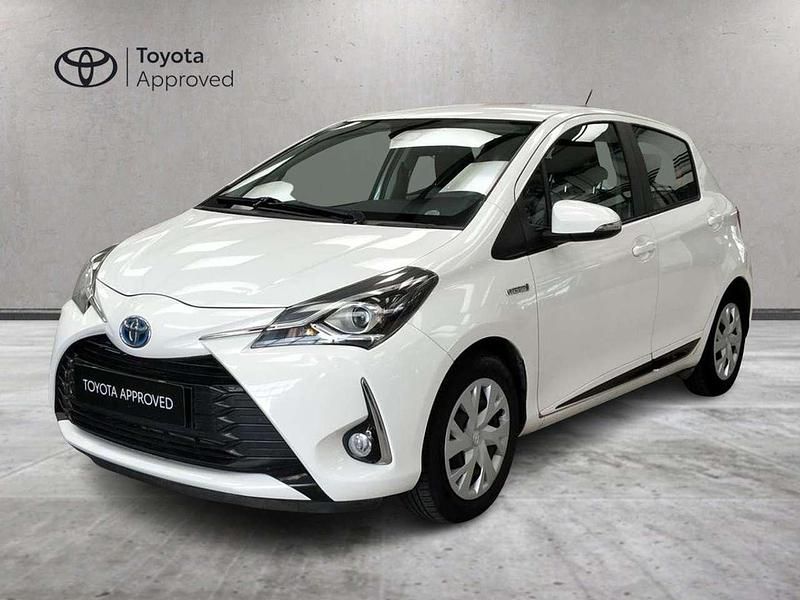 Usata Toyota Yaris Hybrid Active 101 CV (74 kW) 2018 Bianco Utilitaria