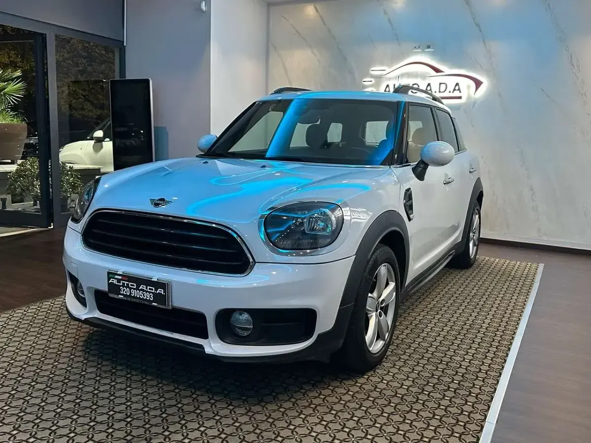 Usata Mini One D Countryman Business 116 CV (85 kW) 2018 Bianco SUV