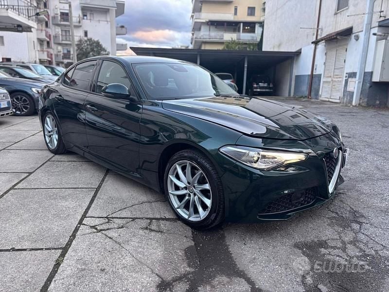 Usata Alfa Romeo Giulia 160 CV (117 kW) 2021 Verde Berlina