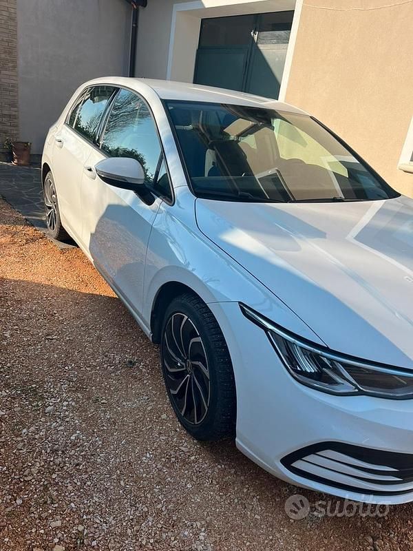 Usata VW Golf VIII 2023 Bianco Berlina