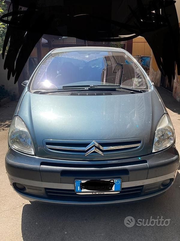 Usata Citroën Xsara Picasso 109 CV (80 kW) 2007 Grigio Monovolume