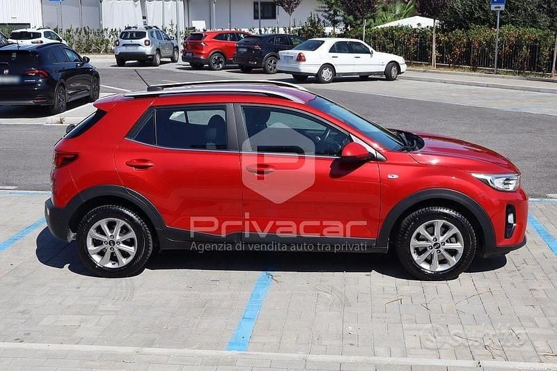 Usata Kia Stonic Style 100 CV (73 kW) 2020 Rosso SUV