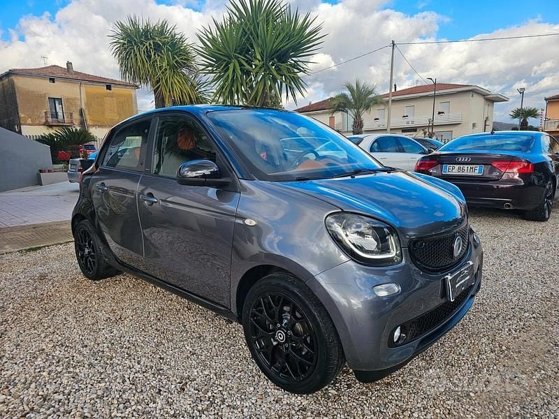 Usata Smart ForFour Edition #1 71 CV (52 kW) 2015 Marrone Utilitaria