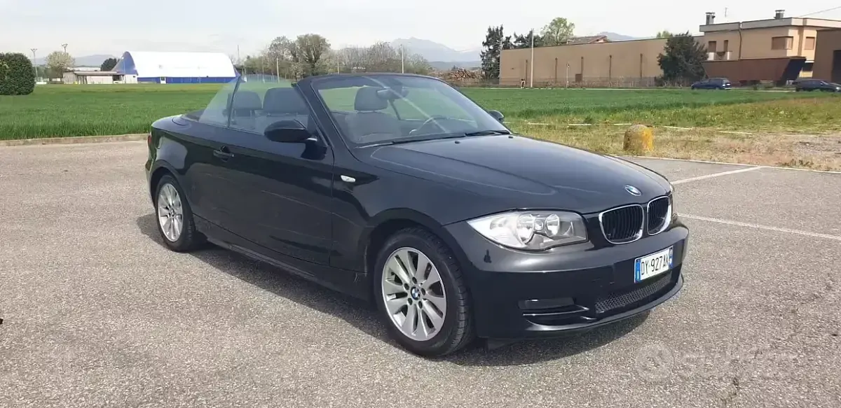 Usata BMW 118 Cabriolet Efficient Dynamics 143 CV (105 kW) 2009 Nero Cabrio