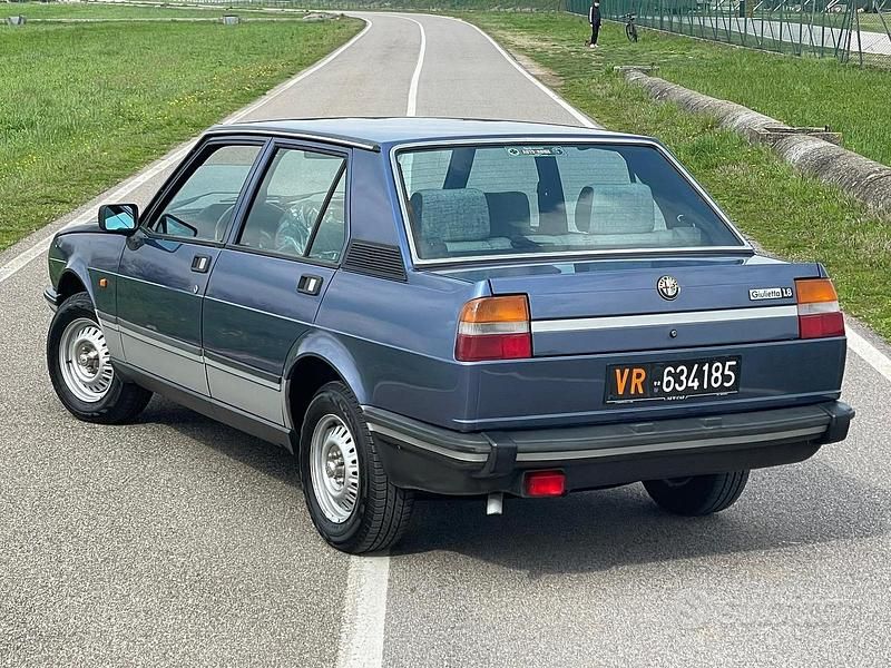 Blu Usata 1983 Alfa Romeo Giulietta Due volumi | 8750 € - Immagine 1/4