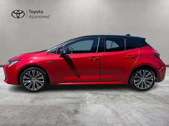 Usata Toyota Corolla Style 184 CV (135 kW) 2019 Emotional red & black Utilitaria