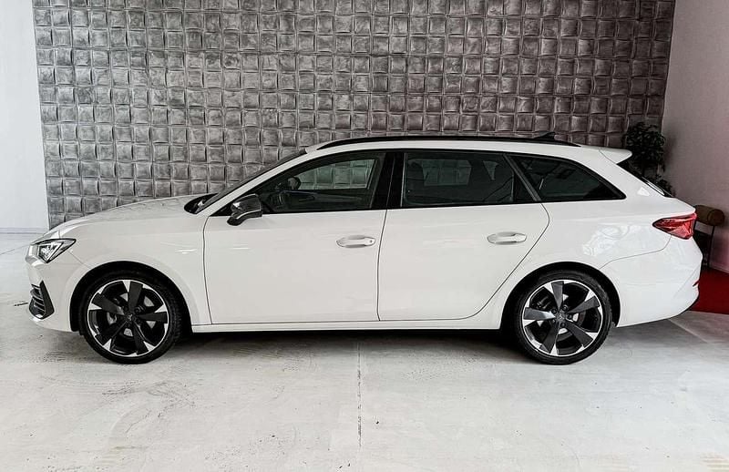 Usata Cupra Leon 150 CV (110 kW) 2024 Bianco Station wagon