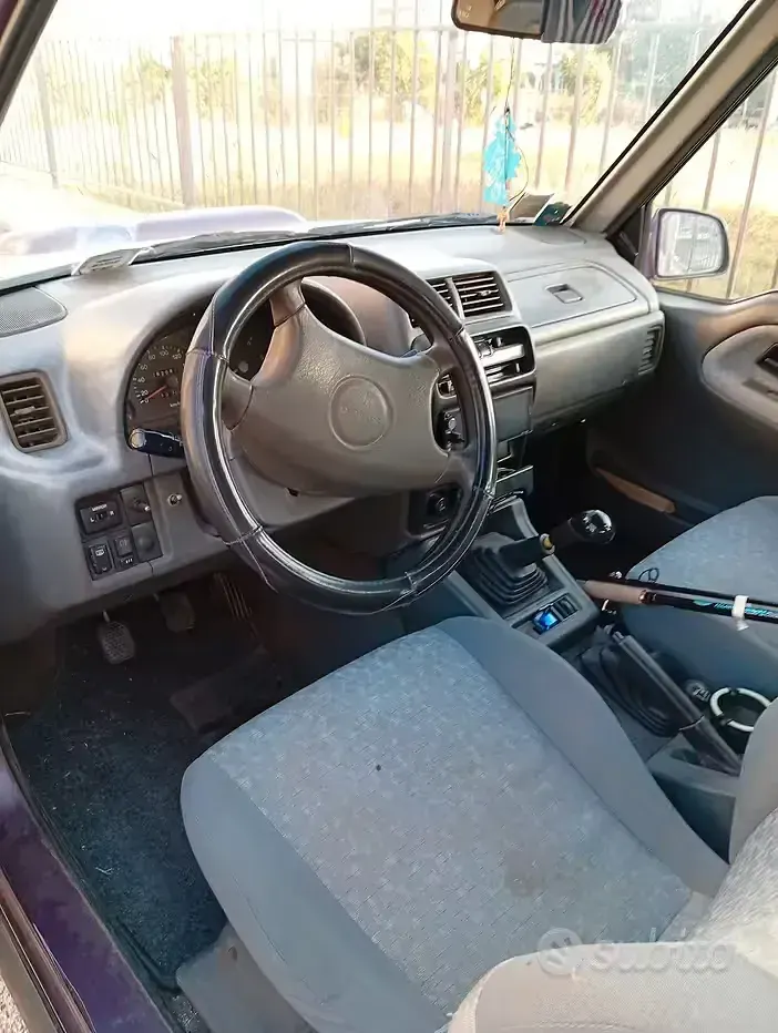 Usata Suzuki Vitara 75 CV (55 kW) 1999 Viola SUV