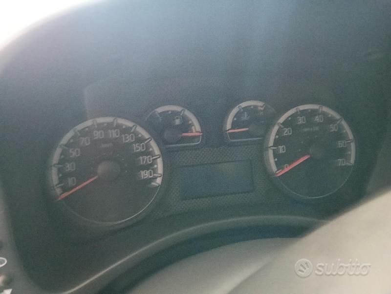 Usata Fiat Panda Emotion 54 CV (39 kW) 2010 Blu Utilitaria