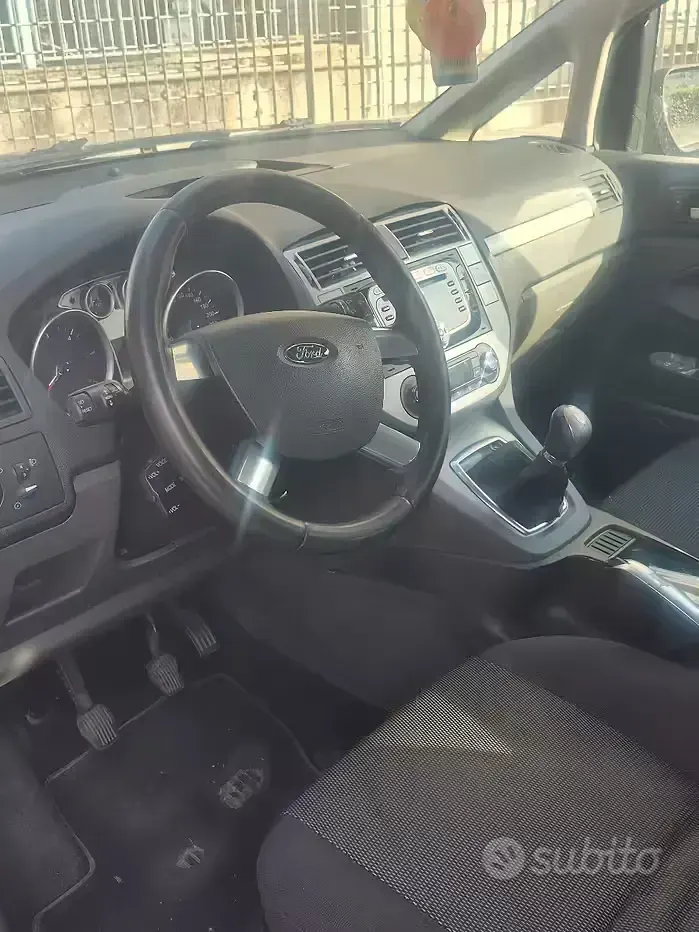 Usata Ford C-MAX Titanium 109 CV (80 kW) 2011 Nero Monovolume