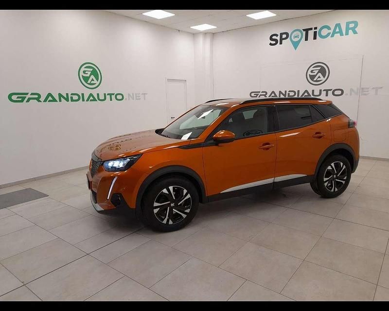 Usata Peugeot 2008 Allure 102 CV (75 kW) 2021 Arancione SUV