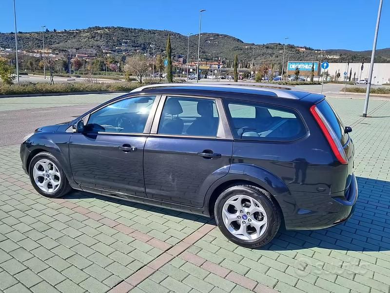 Usata Ford Focus Titanium 90 CV (66 kW) 2009 Nero Station wagon