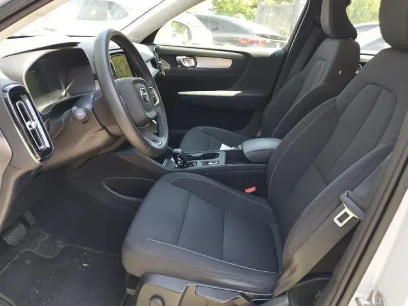 Usata Volvo XC40 Inscription 211 CV (155 kW) 2022 Grigio SUV
