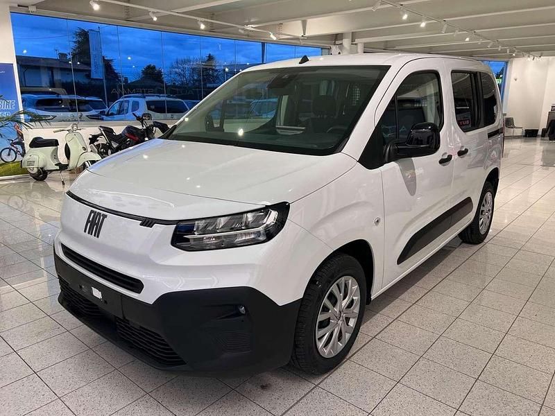 Bianco(met.) Nuova 2025 Fiat Doblò Monovolume | 18.990 € - Immagine 1/4