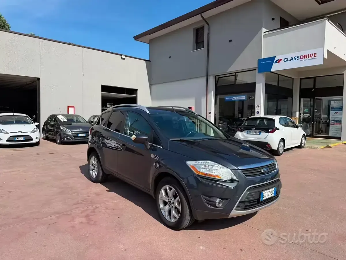 Usata Ford Kuga Titanium 140 CV (102 kW) 2011 Grigio SUV
