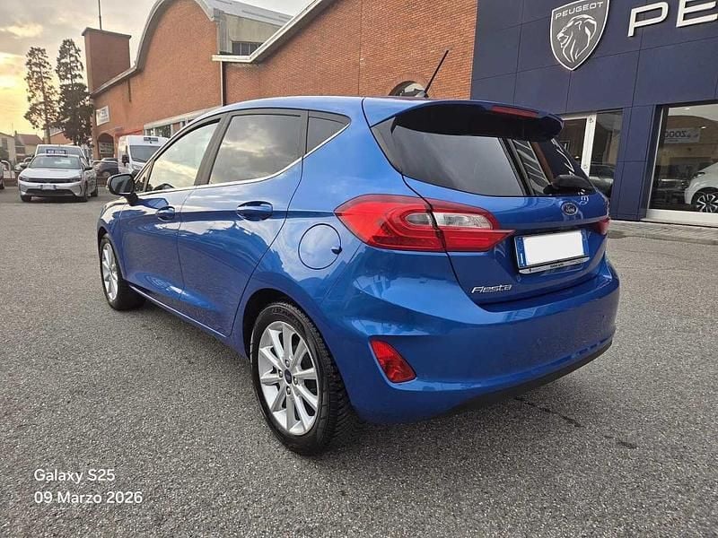 Usata Ford Fiesta Titanium 75 CV (55 kW) 2019 Blu/azzurro Utilitaria
