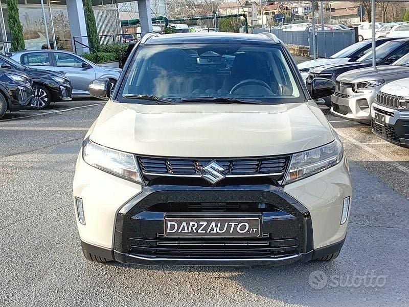 Usata Suzuki Vitara Cool 110 CV (80 kW) 2025 Avorio t. nero metallizzato SUV