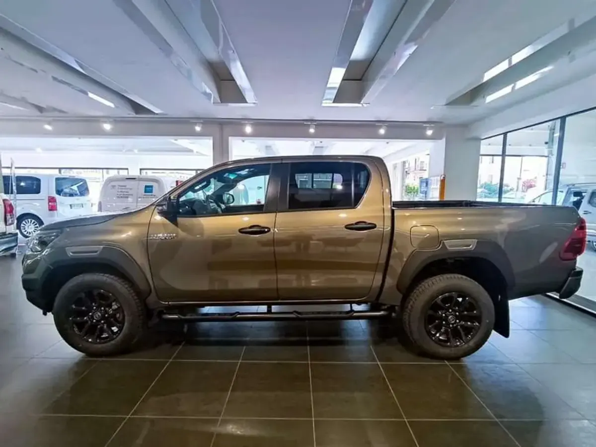 Nuova Toyota HiLux 204 CV (150 kW) 2025 Other Pick-up