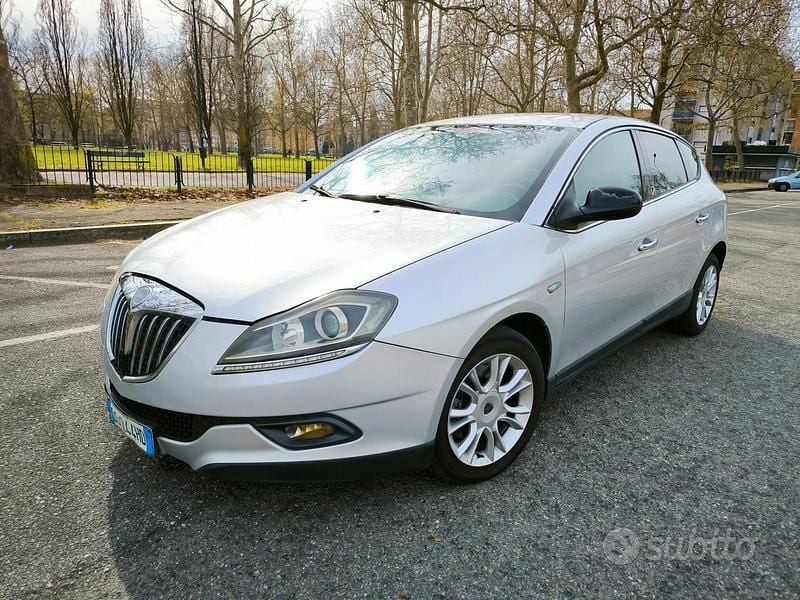 Usata Lancia Delta 165 CV (121 kW) 2008 Grigio Utilitaria