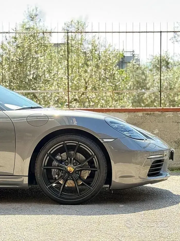 Usata Porsche 718 300 CV (220 kW) 2016 Grigio Cabrio