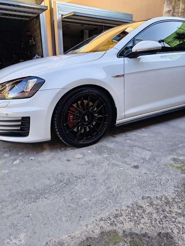 Usata VW Golf VII GTI 230 CV (169 kW) 2016 Berlina