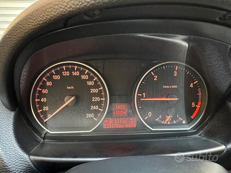 Usata BMW 120 177 CV (130 kW) 2009 Nero Utilitaria