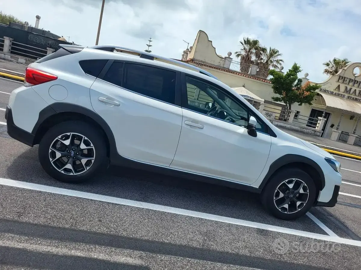 Usata Subaru XV Style 114 CV (83 kW) 2019 Bianco SUV