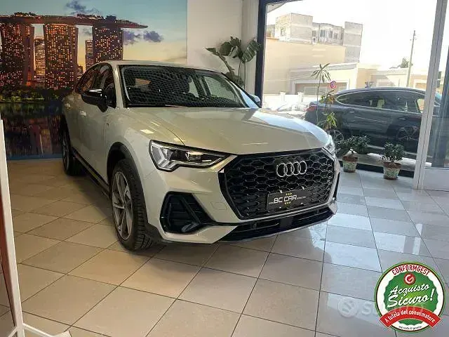 Usata Audi Q3 Sportback S-Line 150 CV (110 kW) 2020 Grigio SUV