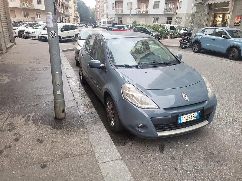 Usata 2012 Renault Clio IV Tre volumi | 4900 € (Ottimo prezzo) - Immagine 1/4
