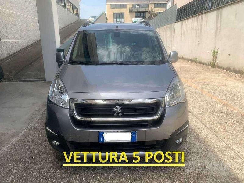 Usata Peugeot Partner Tepee Active 99 CV (72 kW) 2017 Grigio Monovolume