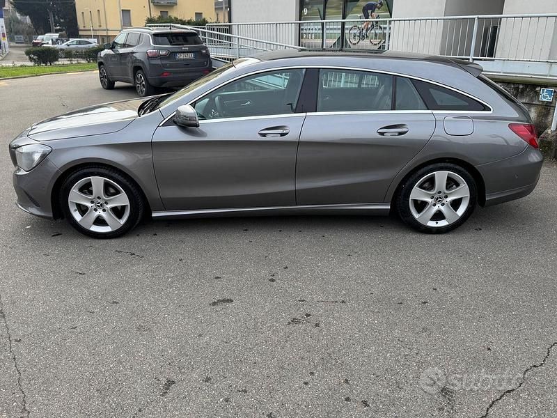 Usata Mercedes CLA180 109 CV (80 kW) 2018 Grigio Berlina