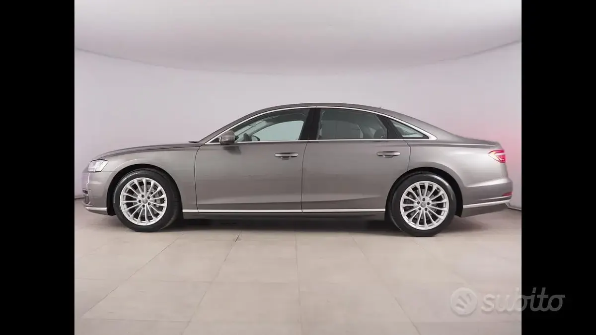 Usata Audi A8 Comfort 286 CV (210 kW) 2019 Grigio Berlina