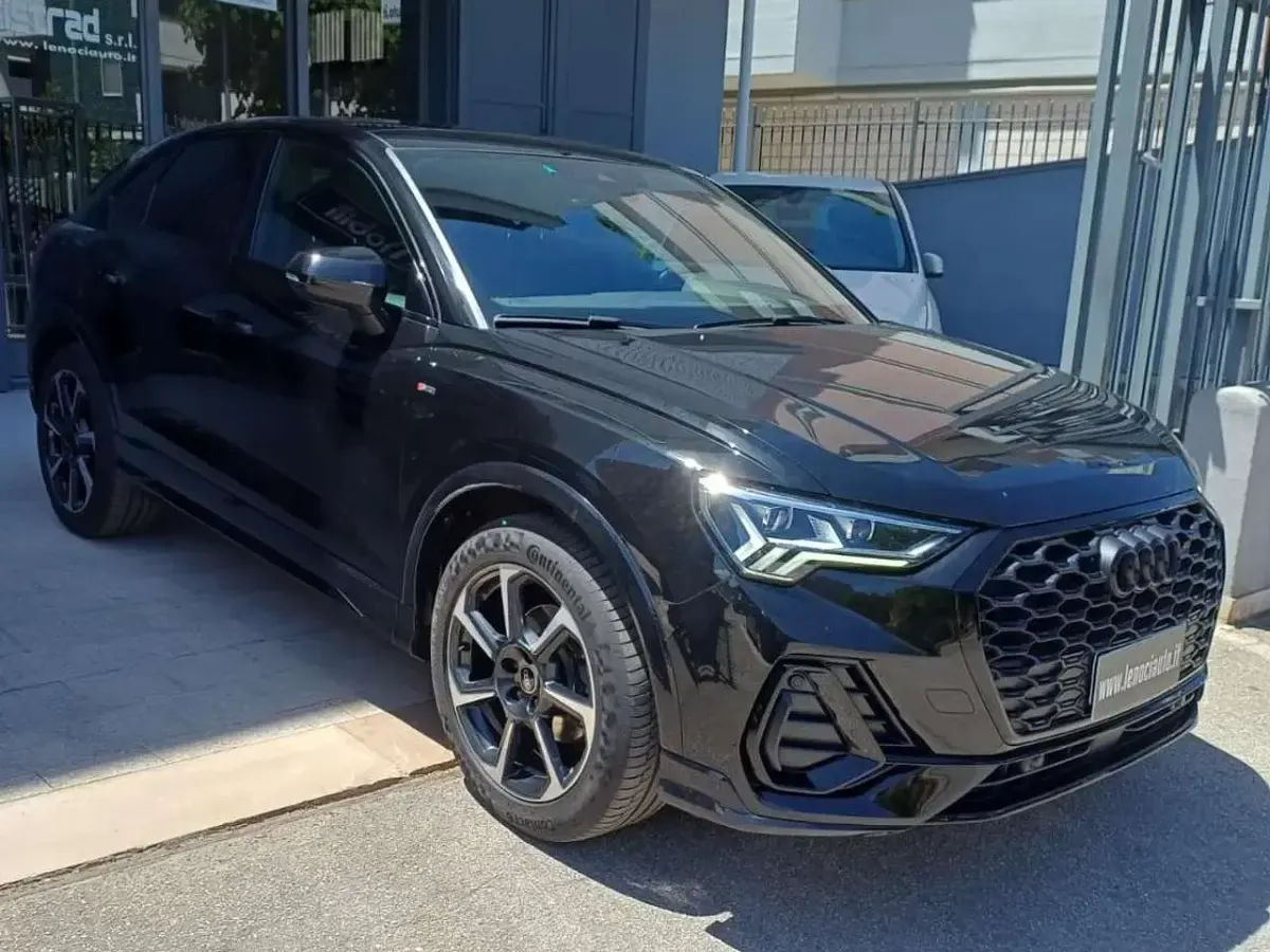 Usata Audi Q3 Sportback S-Line 150 CV (110 kW) 2020 Nero SUV