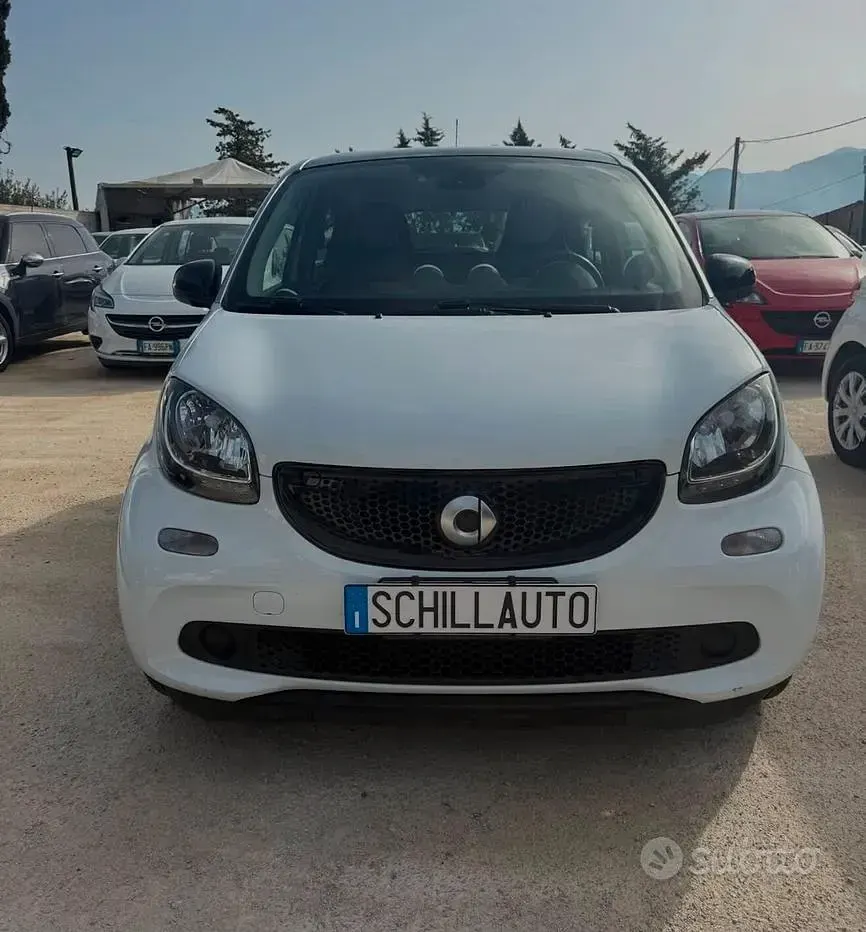 Usata Smart ForFour Passion 109 CV (80 kW) 2017 Bianco Utilitaria