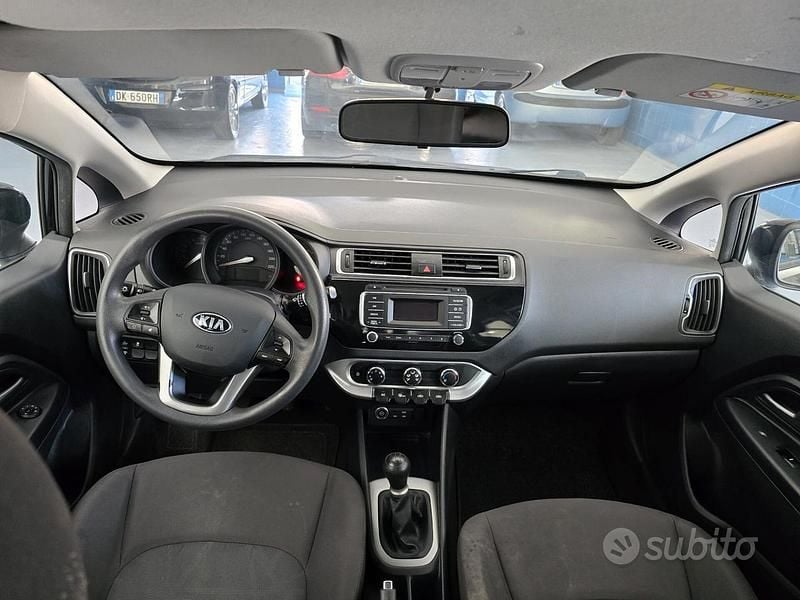 Usata Kia Rio 84 CV (61 kW) 2016 Nero Utilitaria