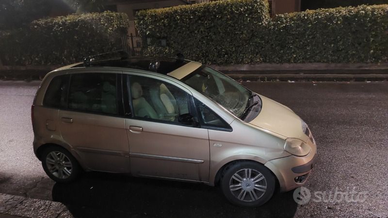 Usata Lancia Musa 90 CV (66 kW) 2006 Monovolume