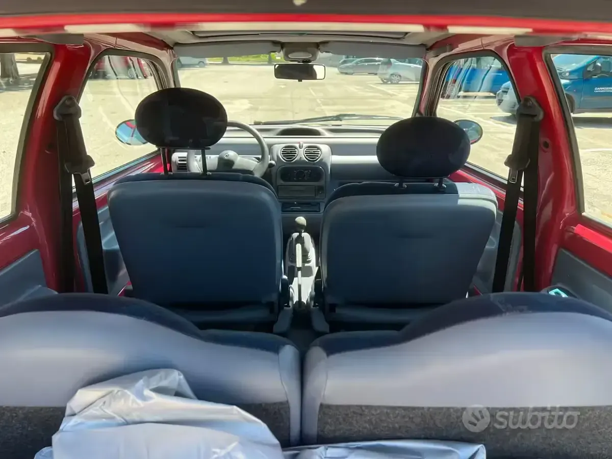 Usata Renault Twingo 54 CV (39 kW) 1995 Utilitaria