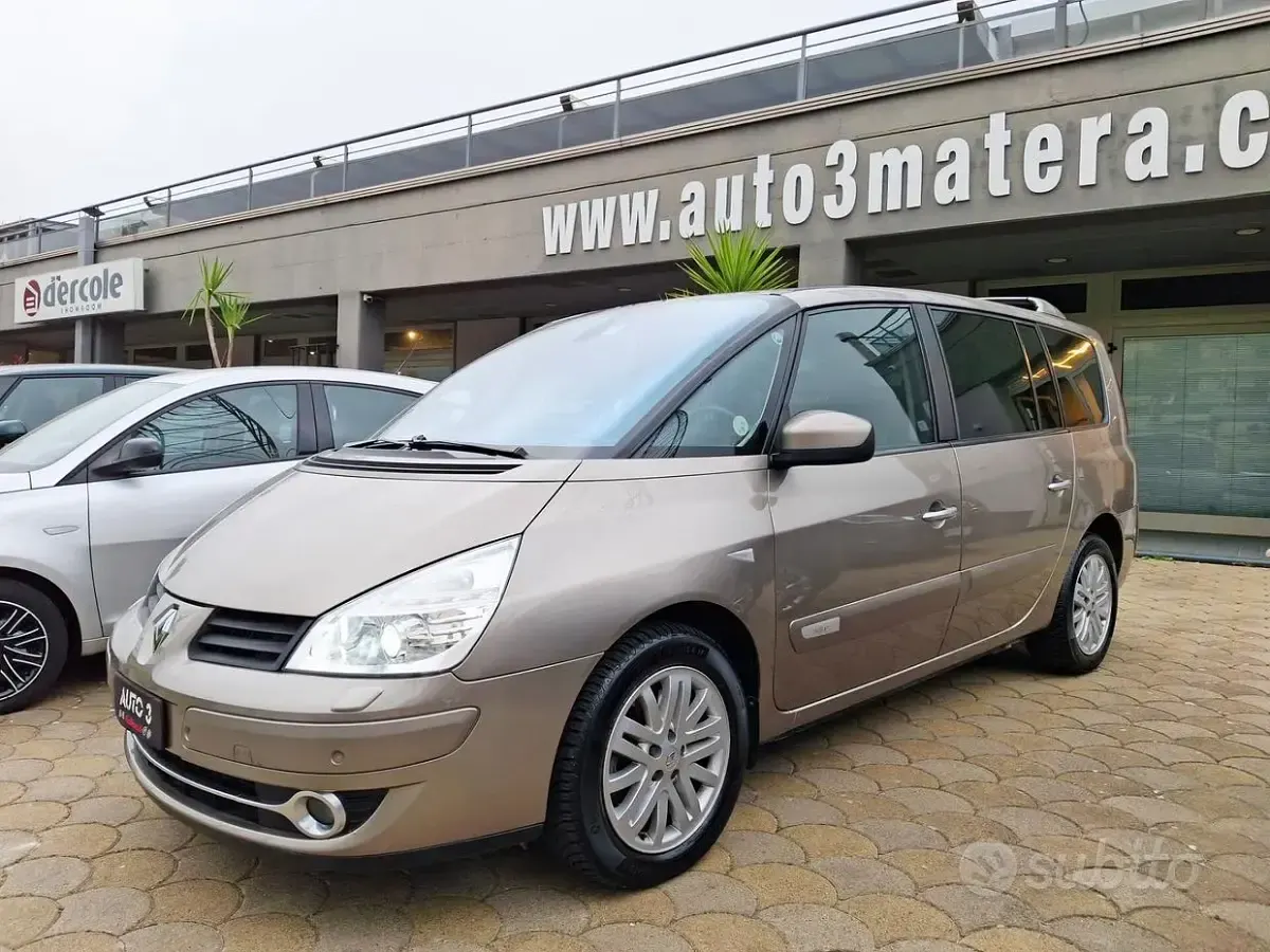 Usata Renault Espace Initiale 175 CV (128 kW) 2011 Grigio Monovolume