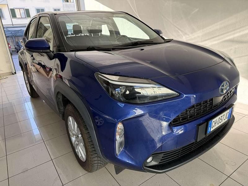 Usata Toyota Yaris Cross Active 92 CV (67 kW) 2021 Blu/azzurro SUV