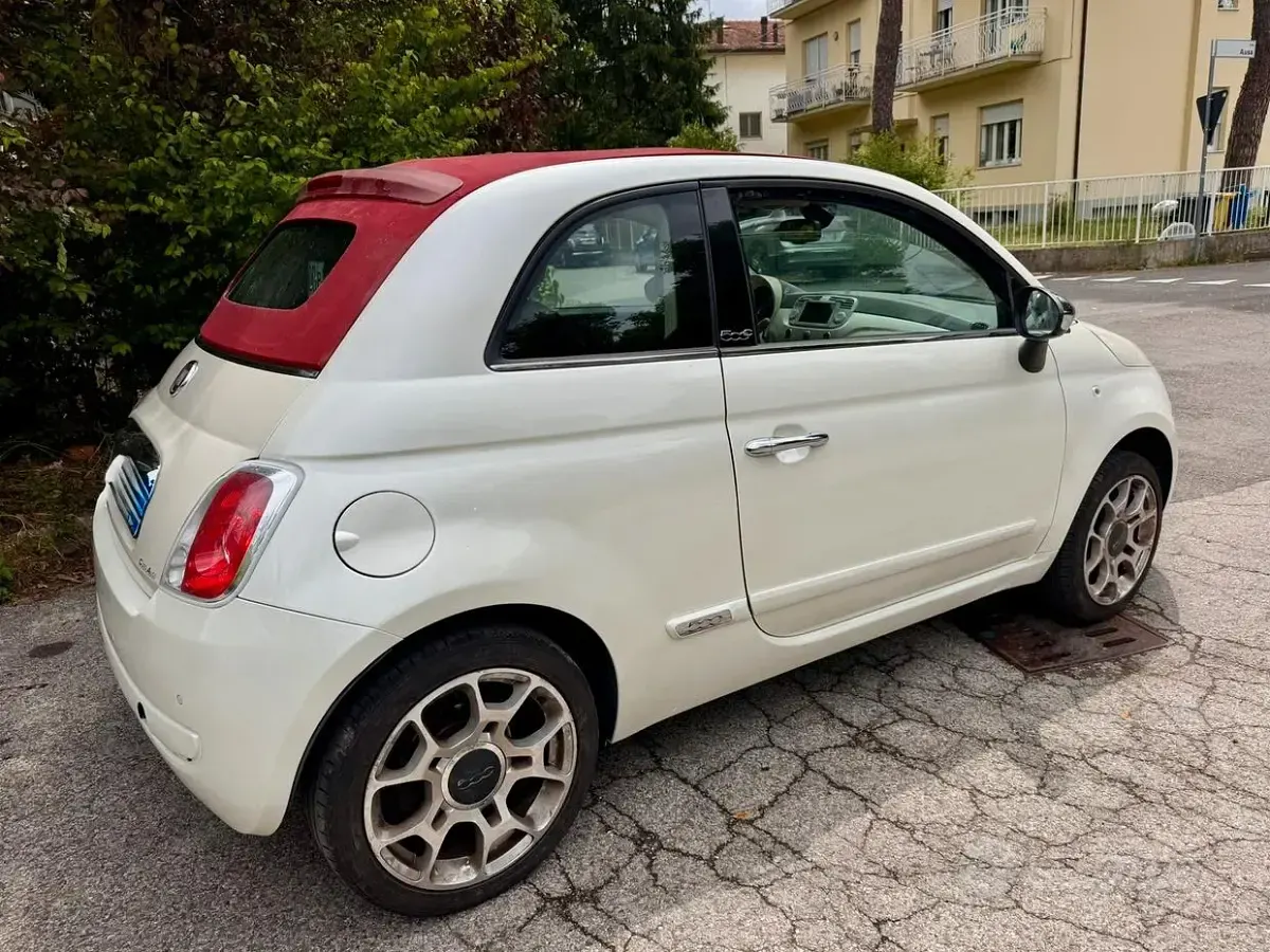 Usata Fiat 500 100 CV (73 kW) 2011 Bianco Cabrio