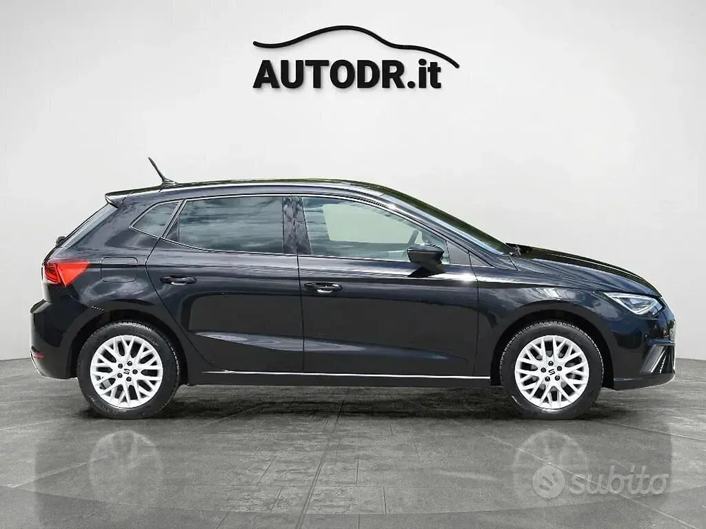 Usata Seat Ibiza FR 90 CV (66 kW) 2023 Nero Utilitaria