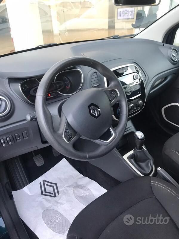 Gebraucht Renault Captur 95 PS (69 kW) 2019 Blau SUV