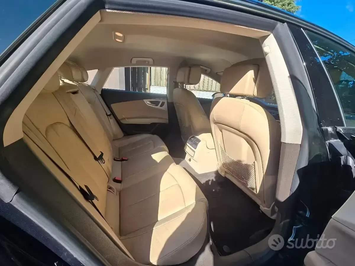 Usata Audi A7 204 CV (150 kW) 2012 Blu Utilitaria