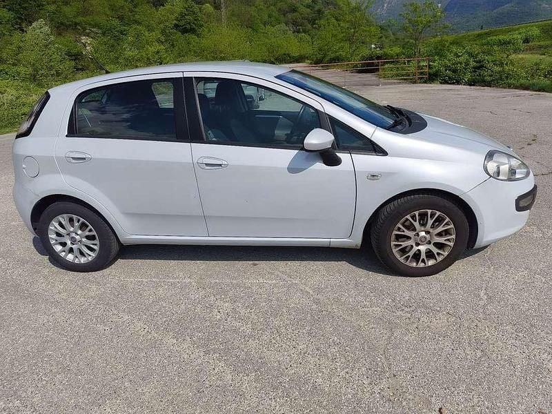 Usata Fiat Punto Evo Dynamic 95 CV (69 kW) 2011 Grigio Utilitaria