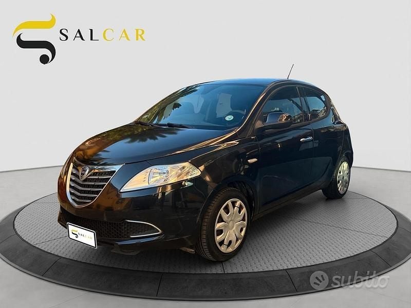 Usata Lancia Ypsilon Silver 69 CV (50 kW) 2013 Nero Utilitaria
